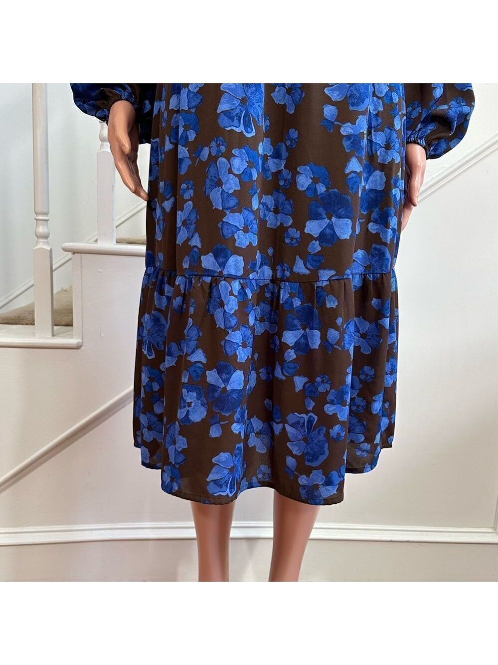 Adorable brown blue floral peasant midi dress - Picture 3 of 12